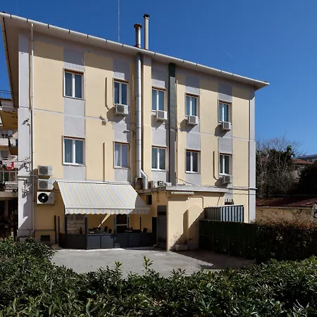 Parking Hotel Giardino-3